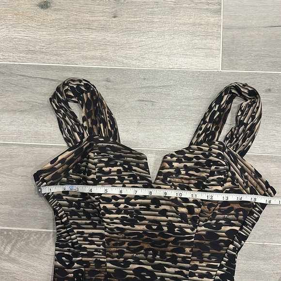 Miracle Suit Purrfection Escape One Leopard Print One Piece Swimsuit 6 - Picture 2 of 9